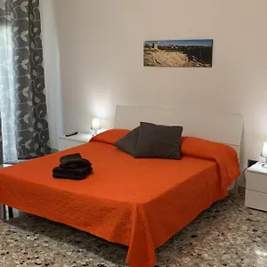Apartament Al Flamingo, Syrakuzy